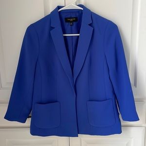Talbots lightweight blazer size 0 lined never worn xtra button included.
